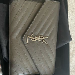 YSL bag w/ chain Grey and silver hardware